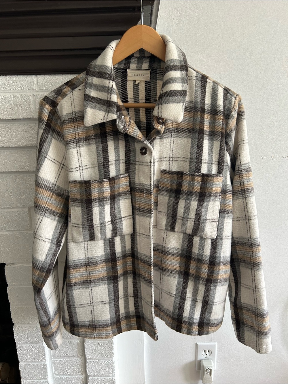 MELLODAY Plaid Utility Shacket in Cream, Gray & Brown
